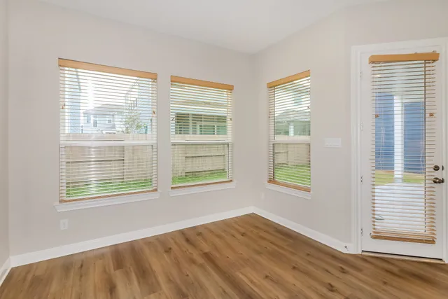 $2,995 | 2410 Yacht Hbr Drive, Kemah, TX 77565