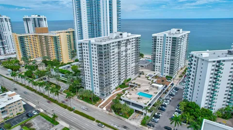 $1,100,000 | 2751 South Ocean Drive, Unit 404N, Hollywood, FL 33019