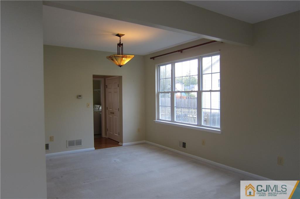 27 Yorktown Road Monmouth Junction, NJ 08852 - Photo 9 of 10 Gallery Image 9