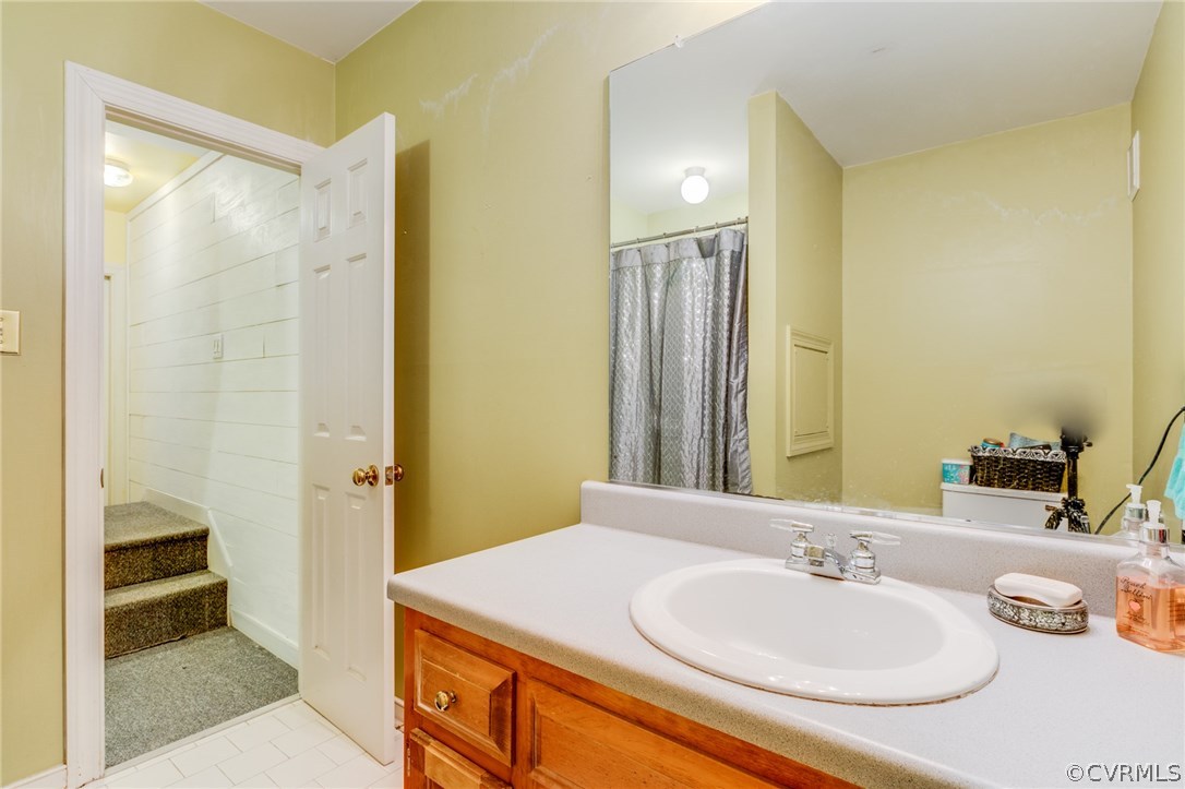 9501 Elkwood Road Midlothian, VA 23112 - Photo 20 of 22 Basement bath.