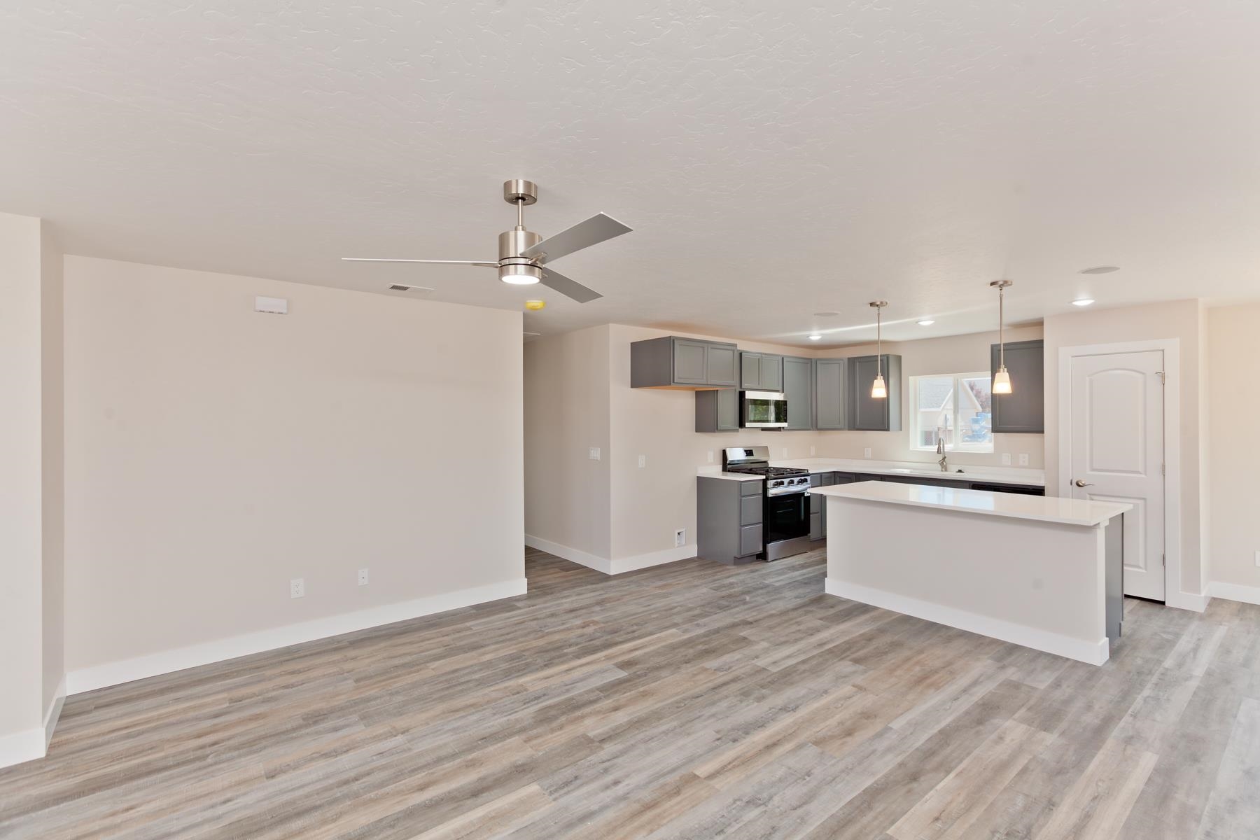 295 West 30th Street Rifle, CO 81650 - Photo 3 of 41