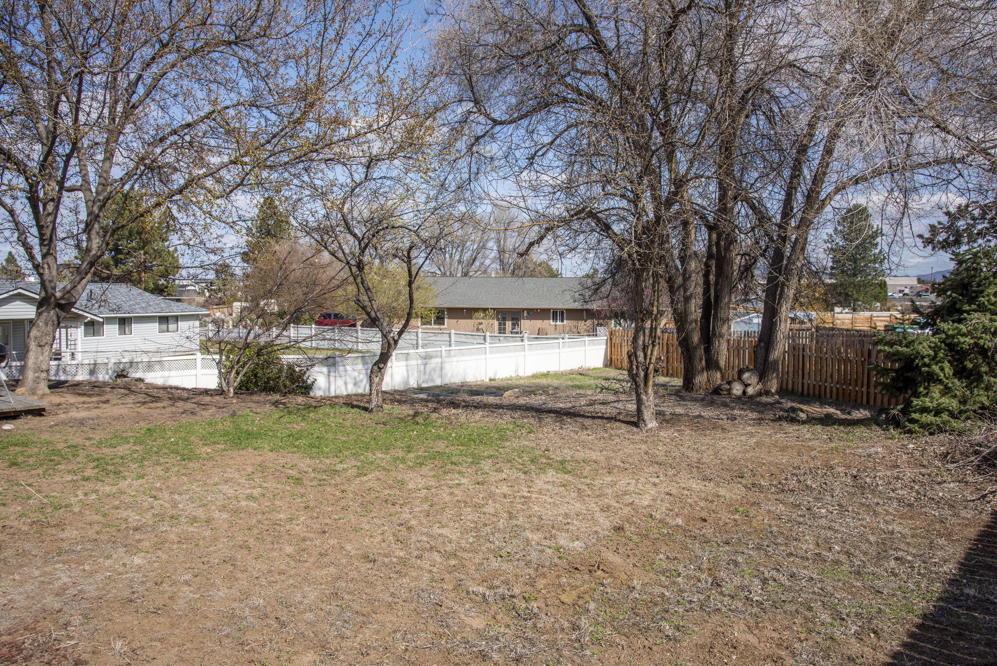 3044 Southwest Meadow Lane Redmond, OR 97756 - Photo 19 of 22