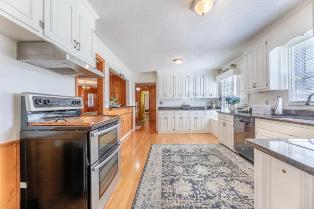 $279,900 | 319 East Hampton Street, Elloree, SC 29047