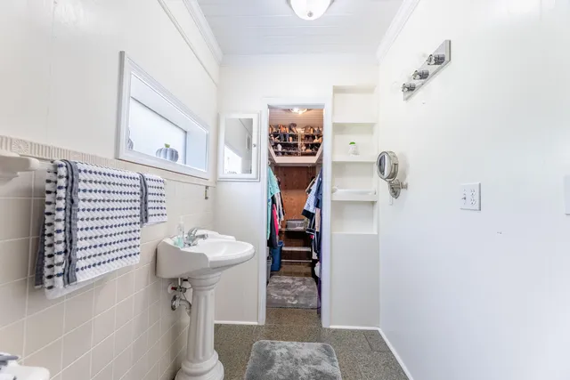 $279,900 | 319 East Hampton Street, Elloree, SC 29047