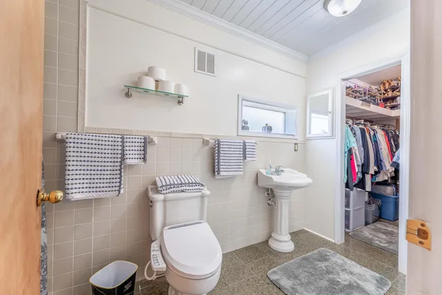 $279,900 | 319 East Hampton Street, Elloree, SC 29047