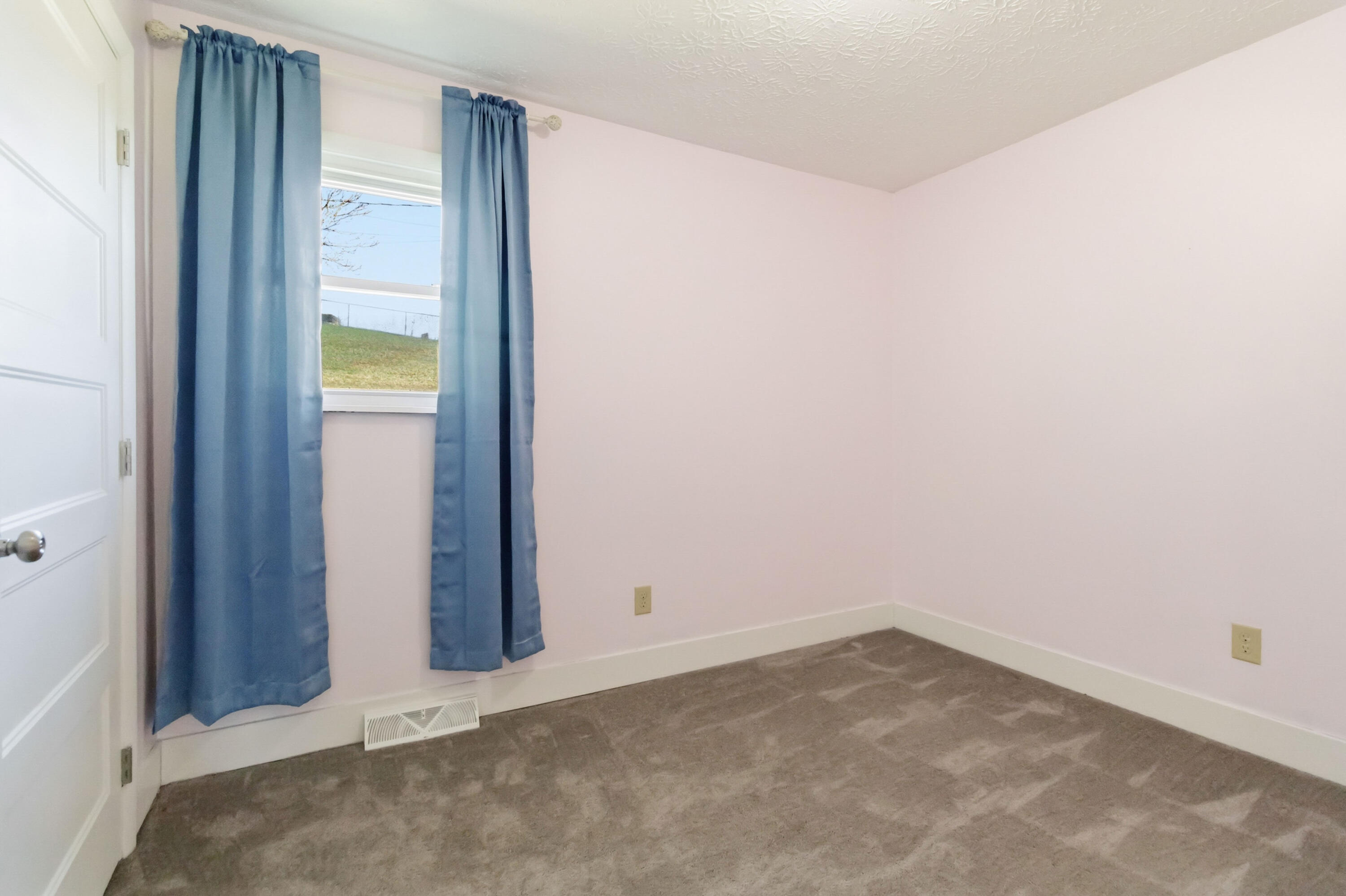 41 Valentine Branch Road Cannon, KY 40923 - Photo 36 of 61 031