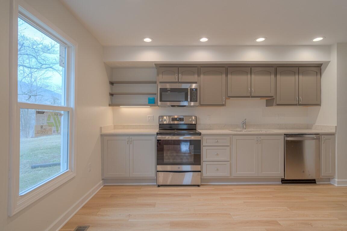 3090 Greenbriar Road Draper, VA 24324 - Photo 11 of 56 3090_Greenbriar_Web-25