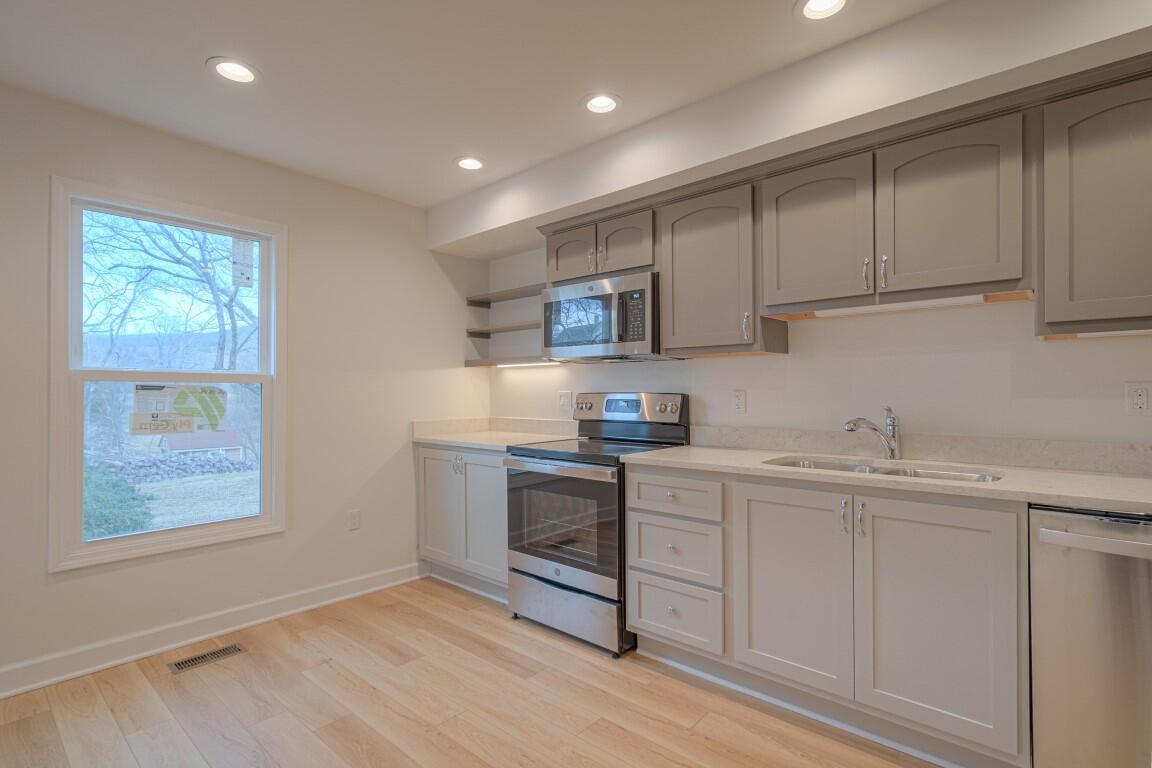 3090 Greenbriar Road Draper, VA 24324 - Photo 14 of 56 3090_Greenbriar_Web-27