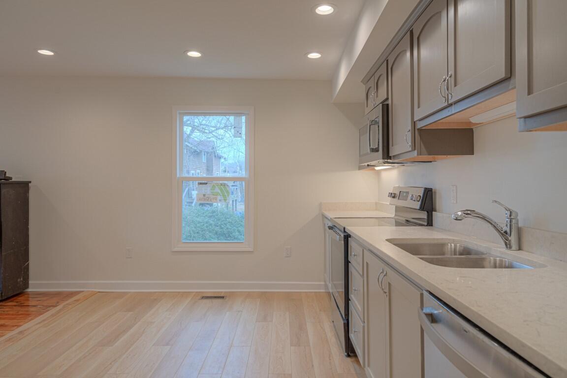 3090 Greenbriar Road Draper, VA 24324 - Photo 15 of 56 3090_Greenbriar_Web-29