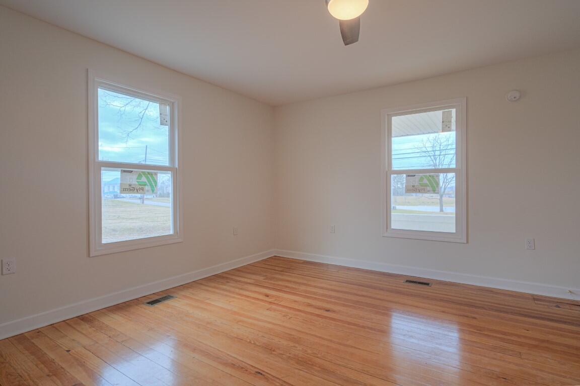 3090 Greenbriar Road Draper, VA 24324 - Photo 16 of 56 3090_Greenbriar_Web-11