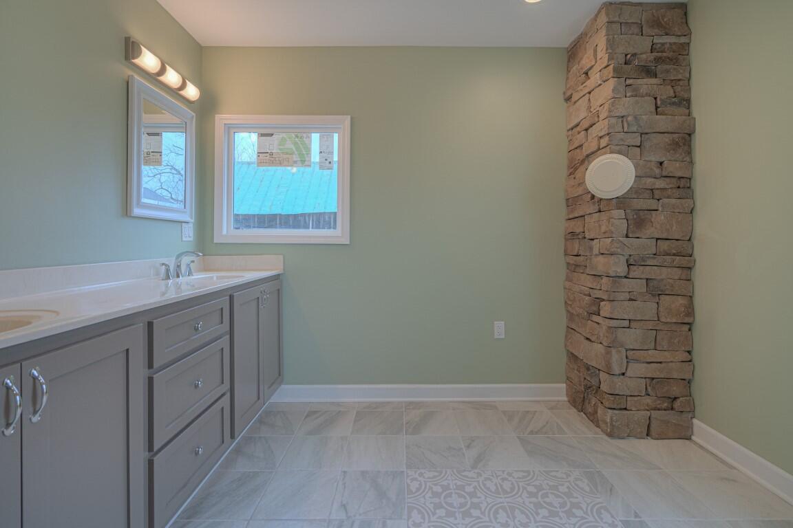 3090 Greenbriar Road Draper, VA 24324 - Photo 22 of 56 3090_Greenbriar_Web-17