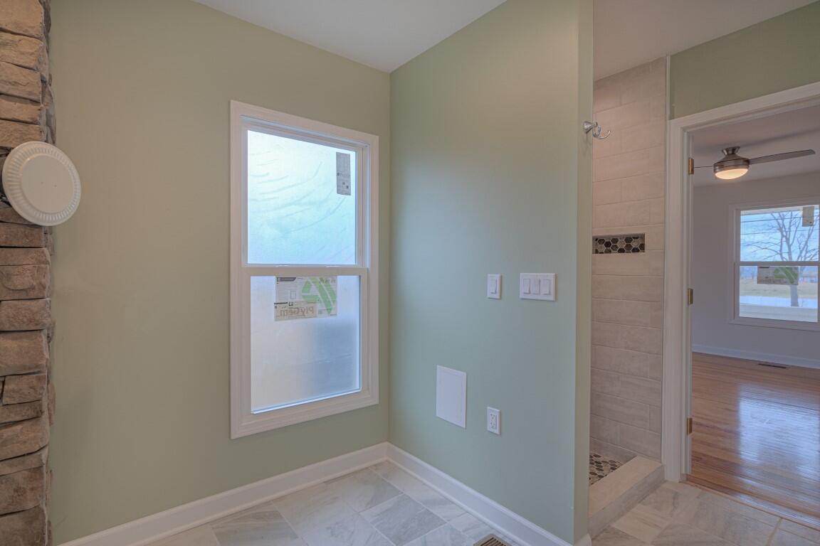 3090 Greenbriar Road Draper, VA 24324 - Photo 24 of 56 3090_Greenbriar_Web-19