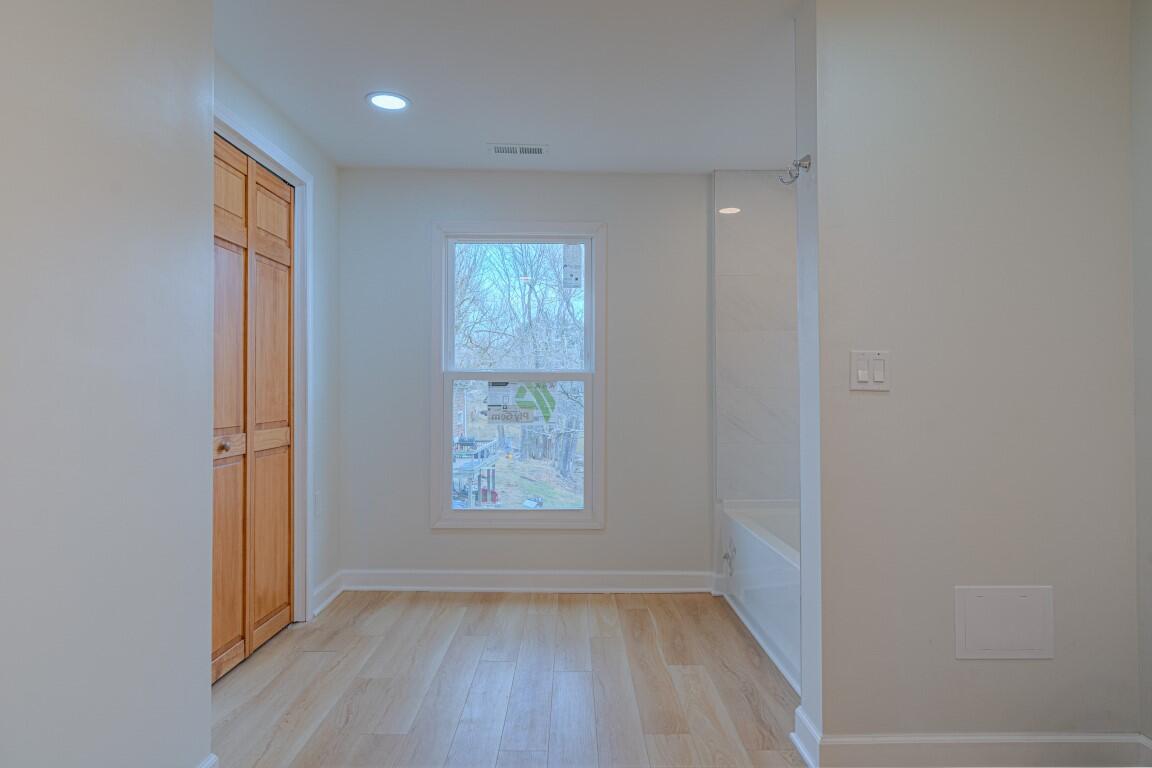 3090 Greenbriar Road Draper, VA 24324 - Photo 36 of 56 3090_Greenbriar_Web-40