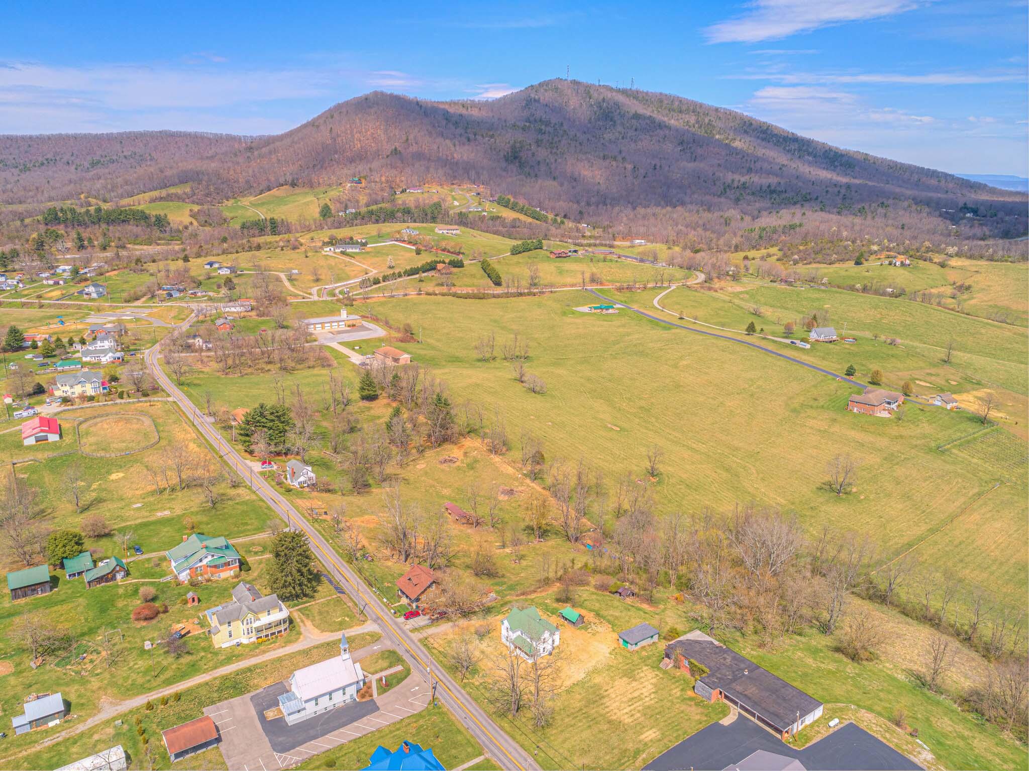 3090 Greenbriar Road Draper, VA 24324 - Photo 43 of 56 3090_Greenbriar2_Web-6