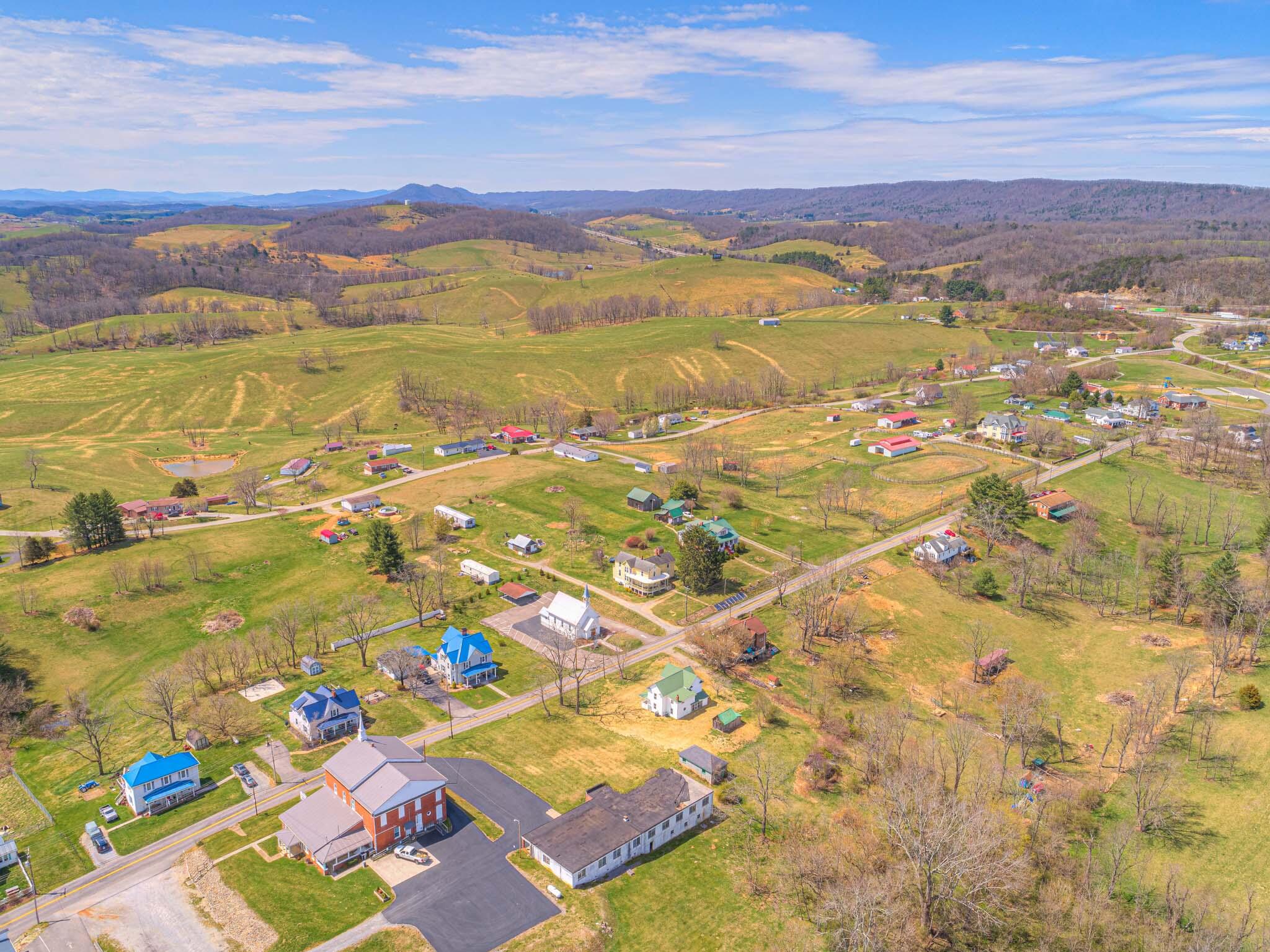 3090 Greenbriar Road Draper, VA 24324 - Photo 45 of 56 3090_Greenbriar2_Web-8