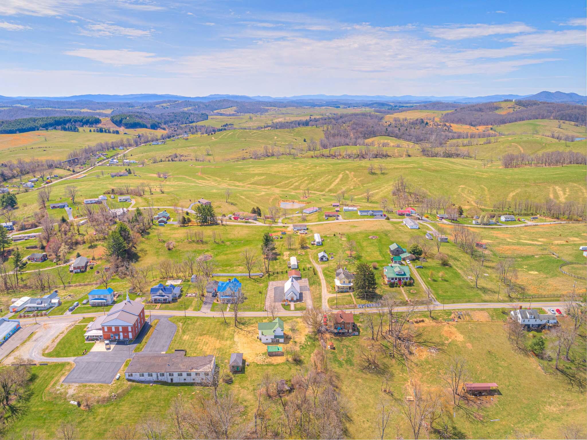 3090 Greenbriar Road Draper, VA 24324 - Photo 46 of 56 3090_Greenbriar2_Web-9