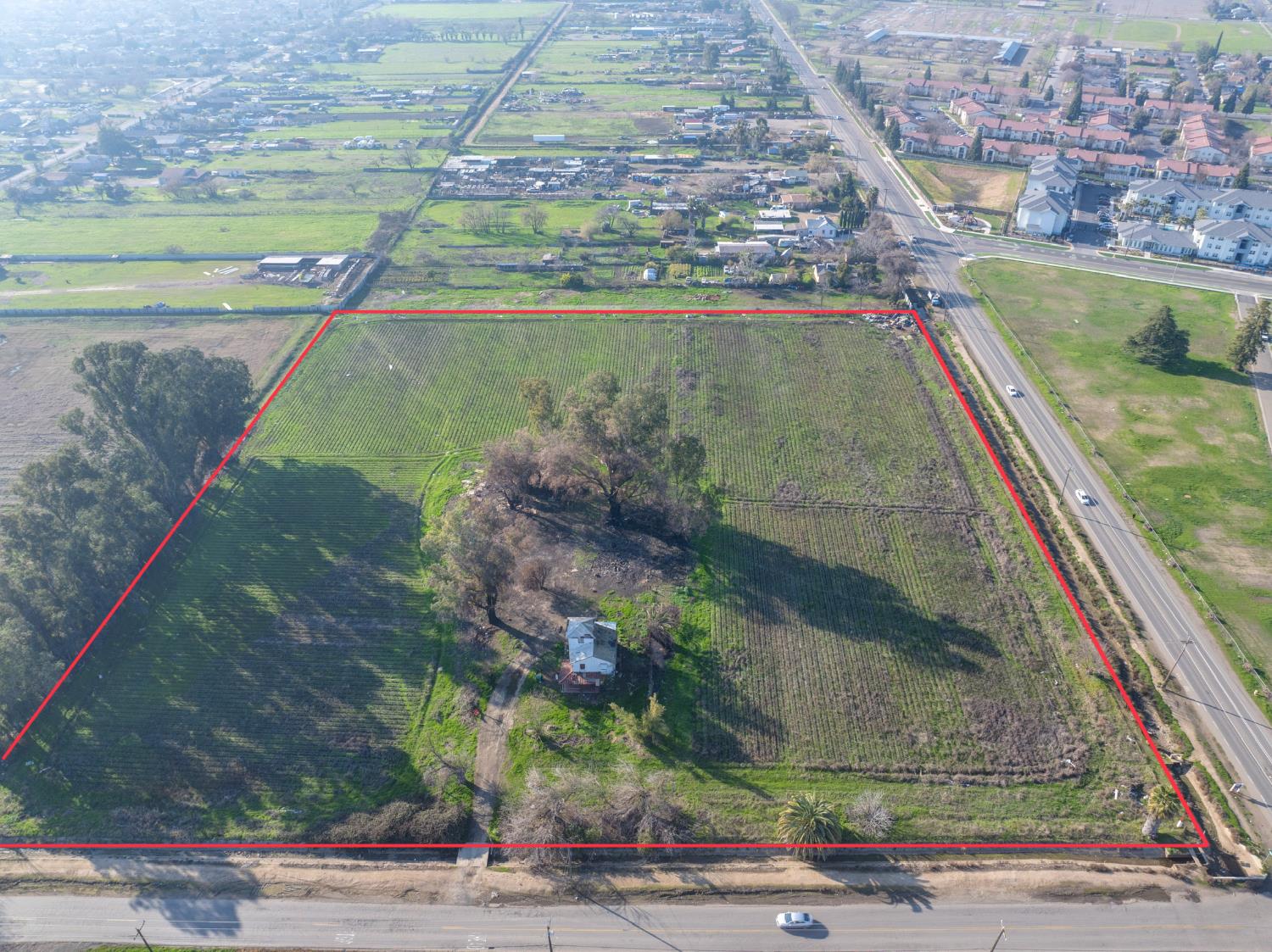 71 Tyler Road Merced, CA 95341 - Photo 3 of 3 a view of a tennis court