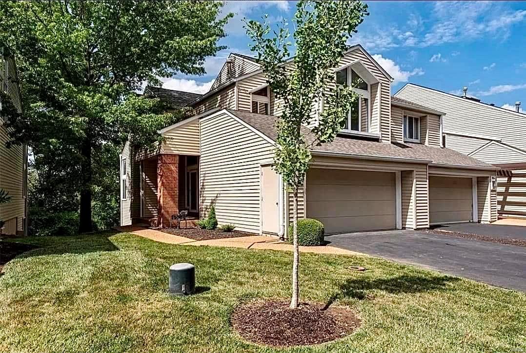 1866 Ridgeview Cir Drive Ballwin, MO 63021 - Photo 1 of 15 Gallery Image 1