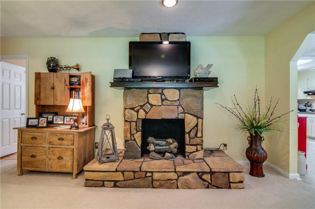 1070 Fabric Road Dickson, TN 37055 - Photo 4 of 20 Gallery Image 4