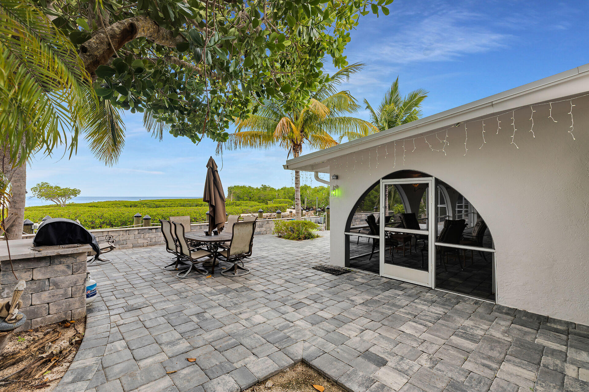 1590 Pelican Road Marathon, FL 33050 - Photo 22 of 81 Side patio grilling area