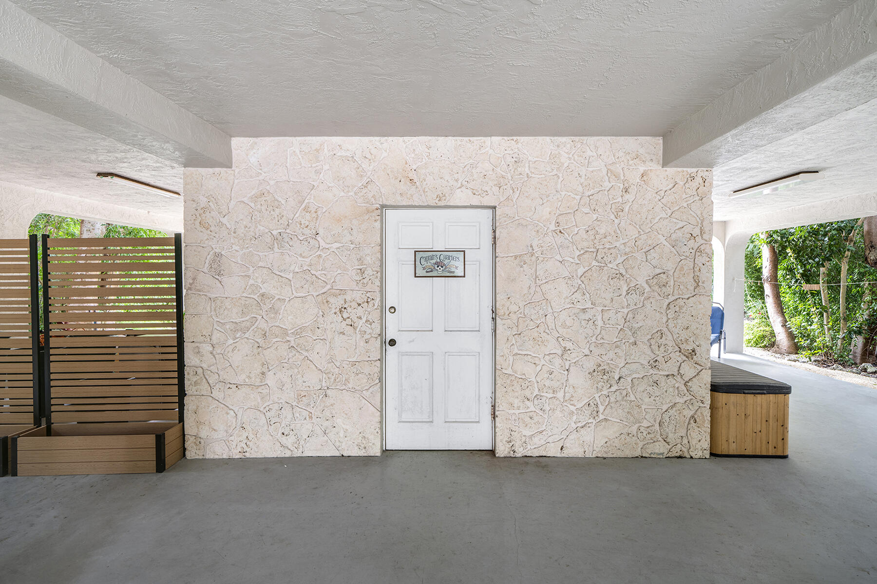 13 Flamingo Hammock Road Islamorada, FL 33036 - Photo 25 of 42 Storage/Workshop Entrance