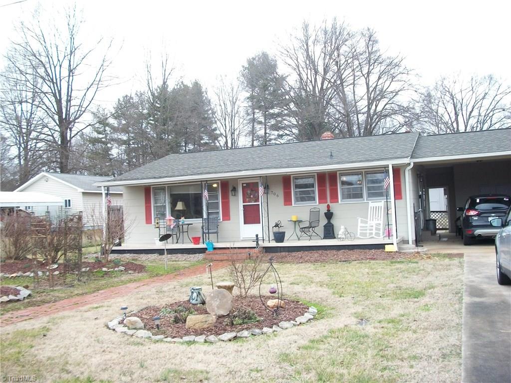 706 Summit Road Eden, NC 27288 - Photo 1 of 16 Gallery Image 1