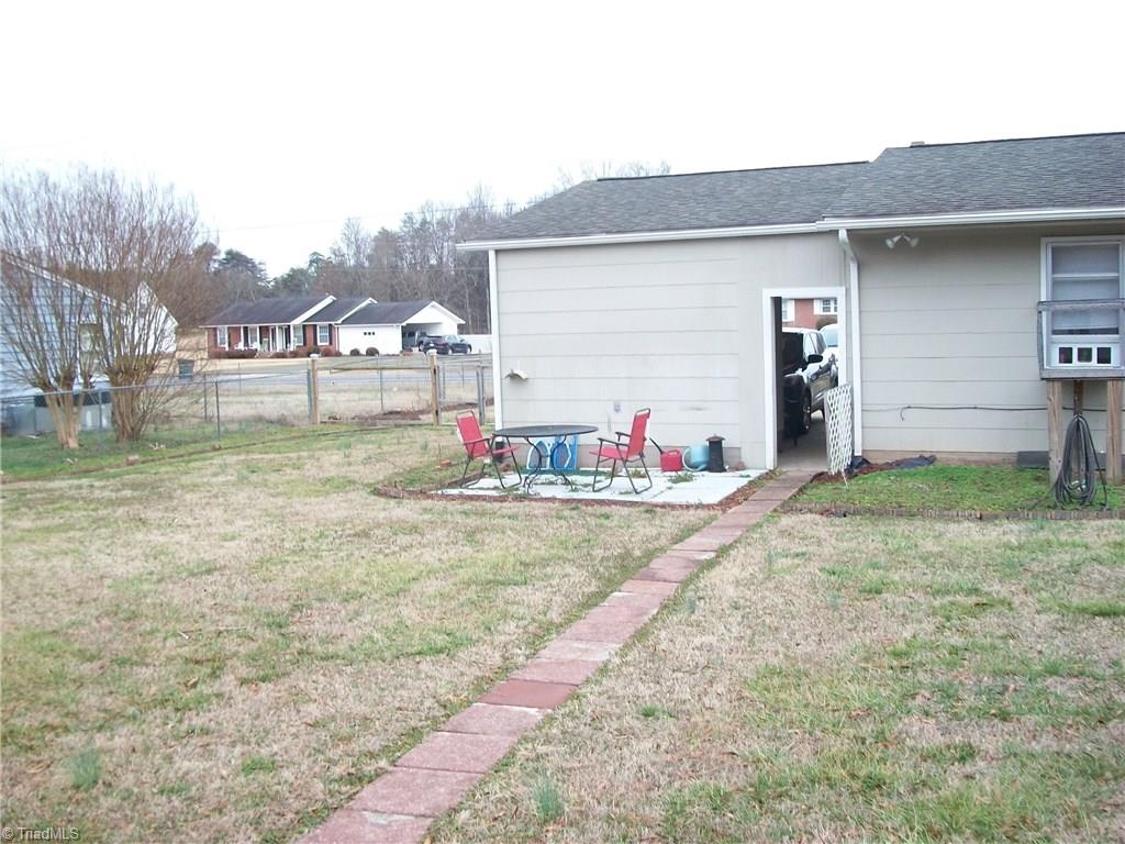 706 Summit Road Eden, NC 27288 - Photo 2 of 16 Gallery Image 2