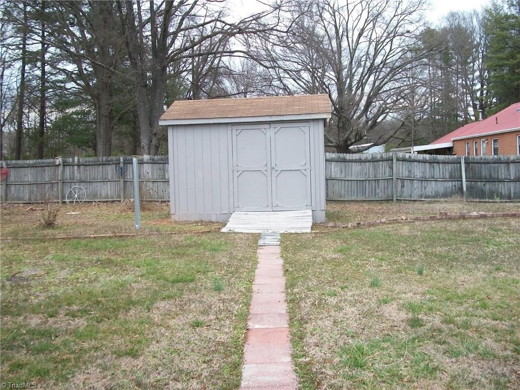 706 Summit Road Eden, NC 27288 - Photo 11 of 16 Gallery Image 11