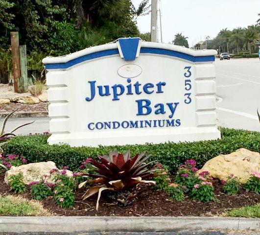 Jupiter Bay Entrance
