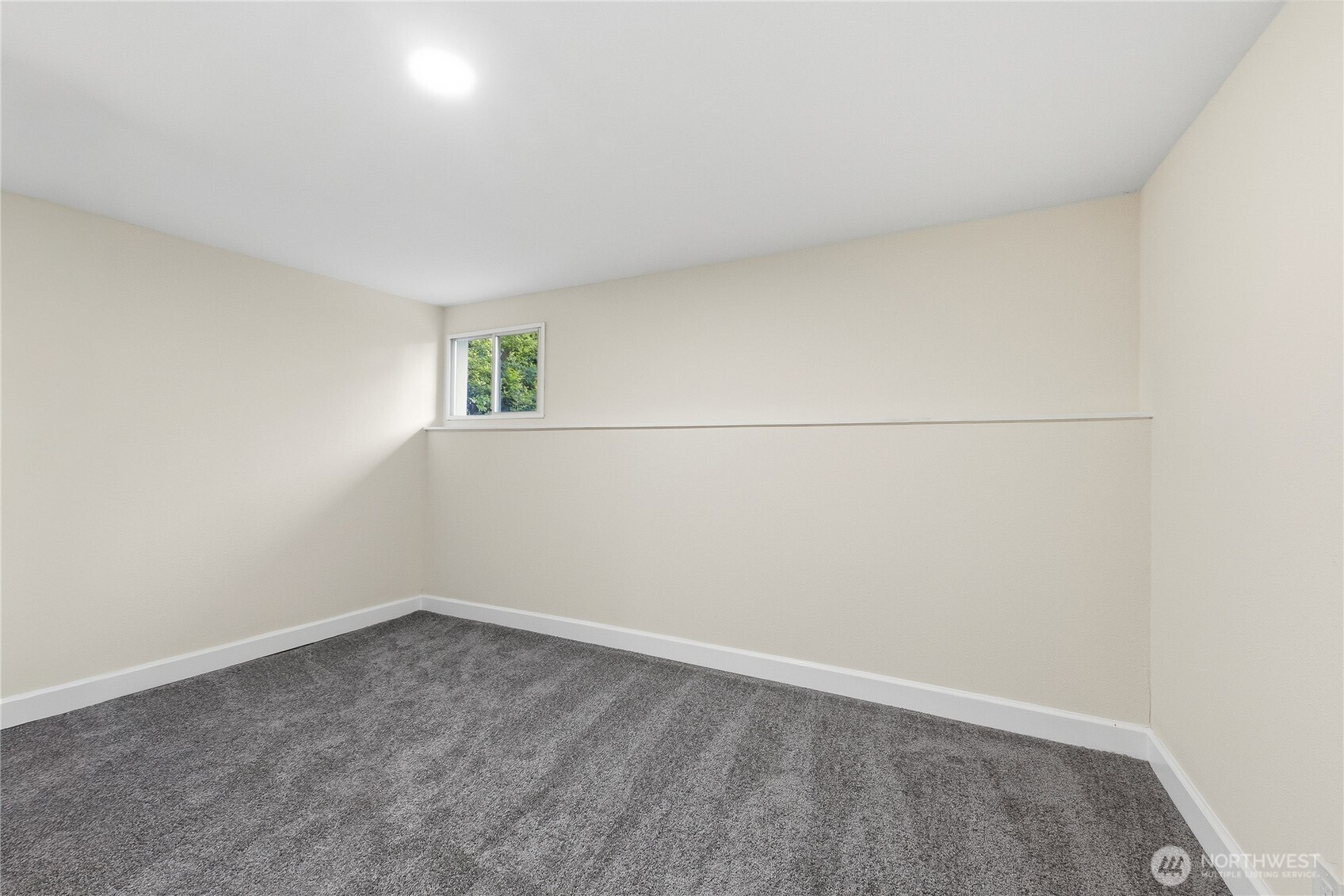 331 Northeast 53rd Street Seattle, WA 98105 - Photo 33 of 40