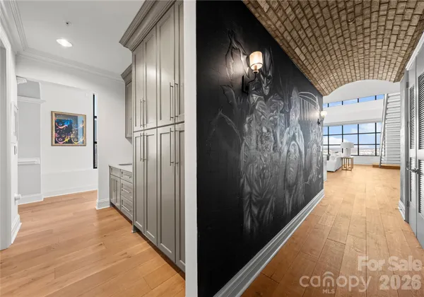 a view of gallery with hallway