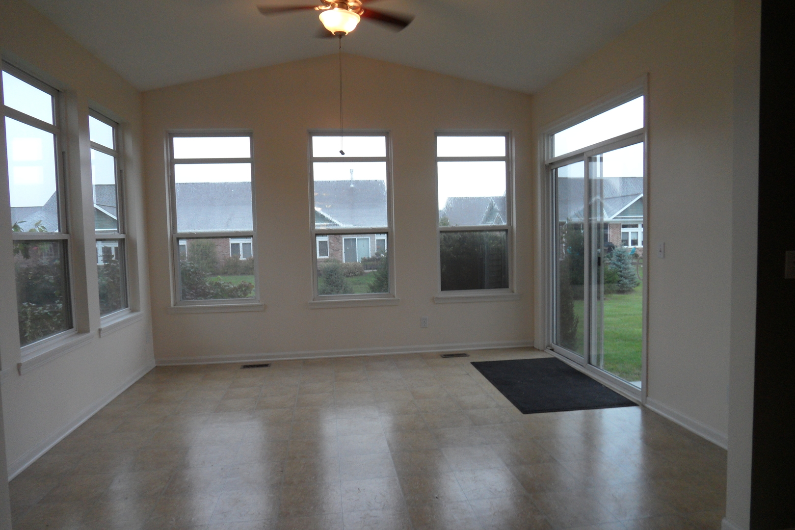 408 Winding Trail Genoa, IL 60135 - Photo 7 of 40