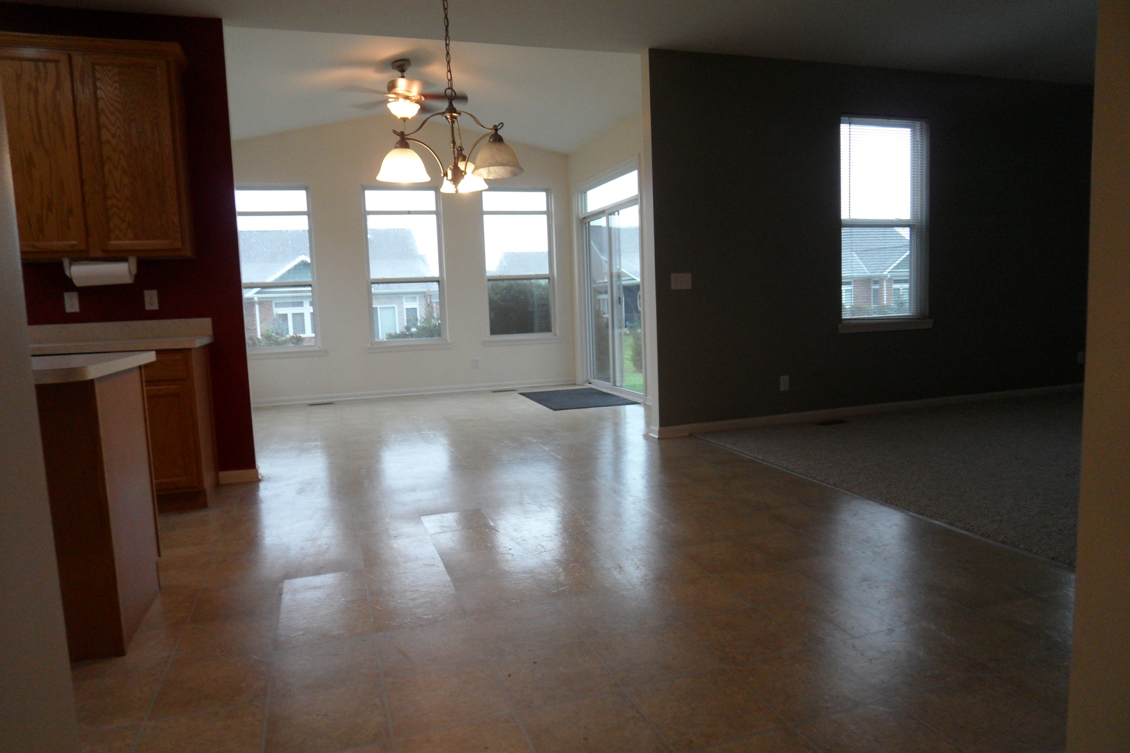 408 Winding Trail Genoa, IL 60135 - Photo 8 of 40