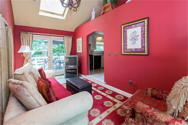 71 Prentice Street Waltham, MA 02451 - Photo 13 of 20 Gallery Image 13