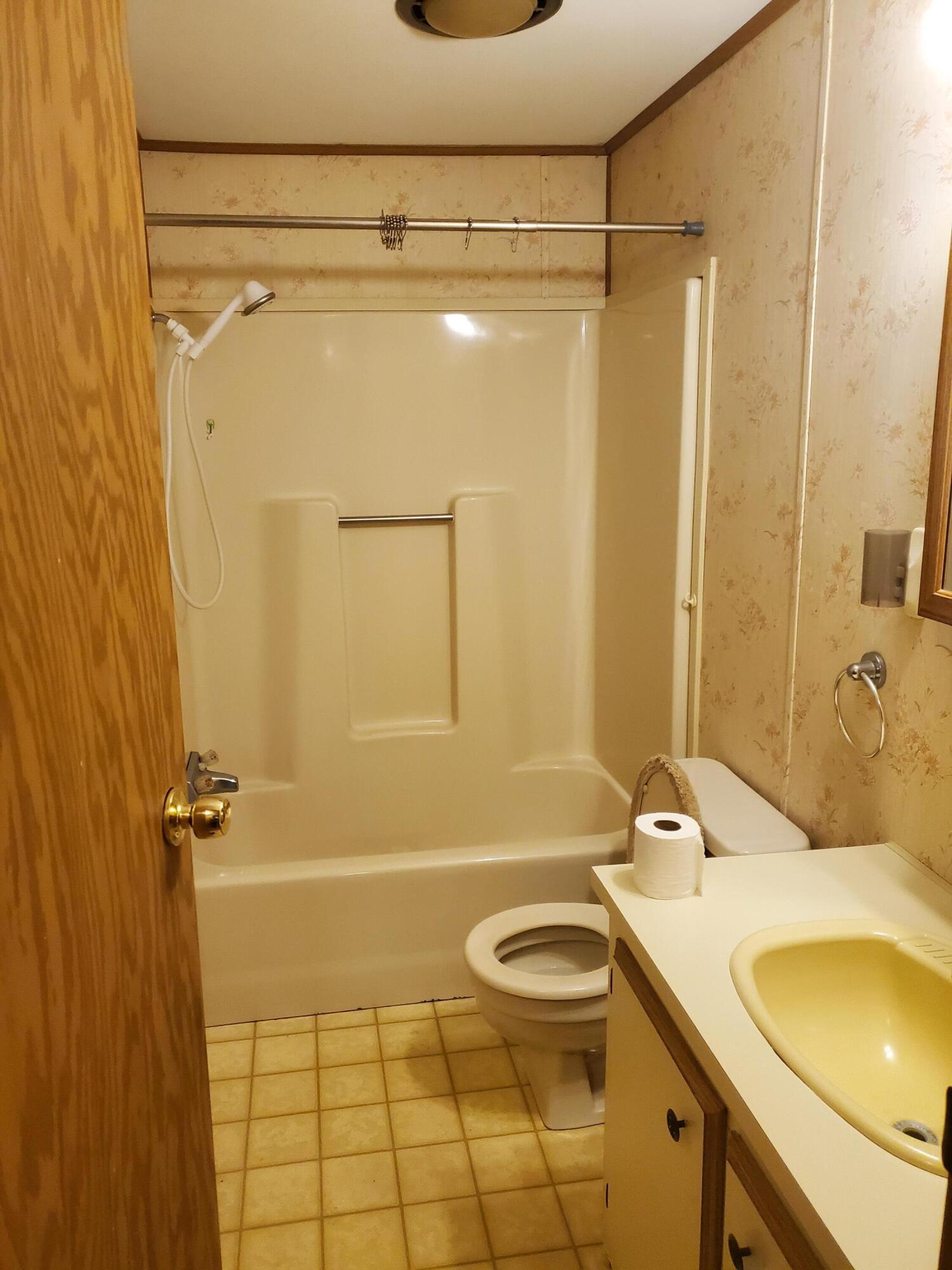 190 Dinsmore Road Sidney, ME 04330 - Photo 13 of 15 20230913_082840