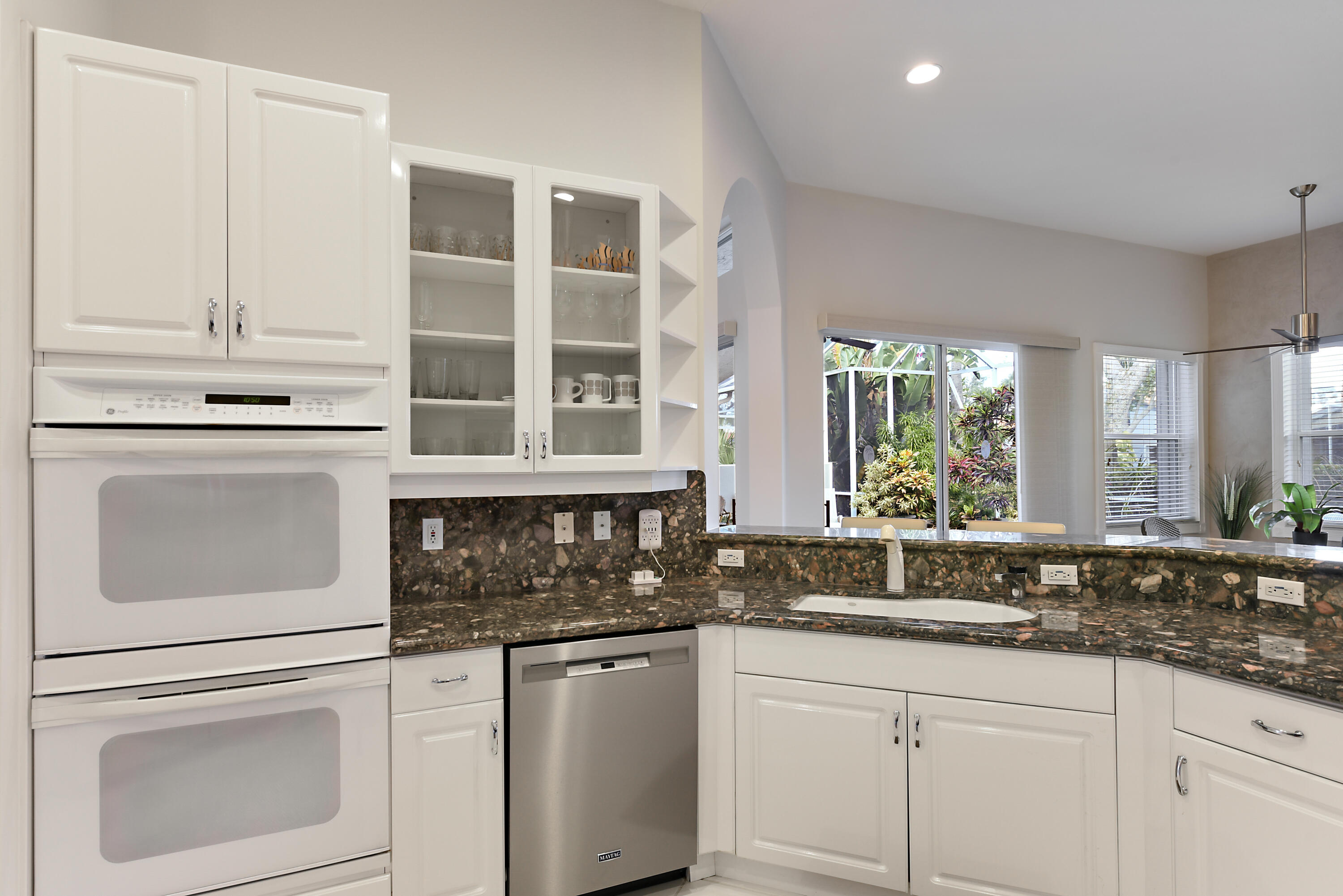 6765 Garde Road Boynton Beach, FL 33472 - Photo 10 of 52 29