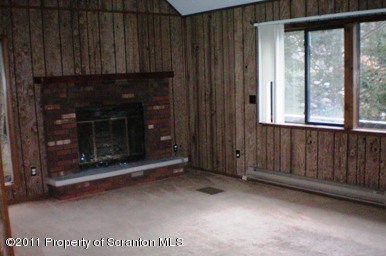 3855 Applegate Road Lake Ariel, PA 18436 - Photo 3 of 7 Gallery Image 3