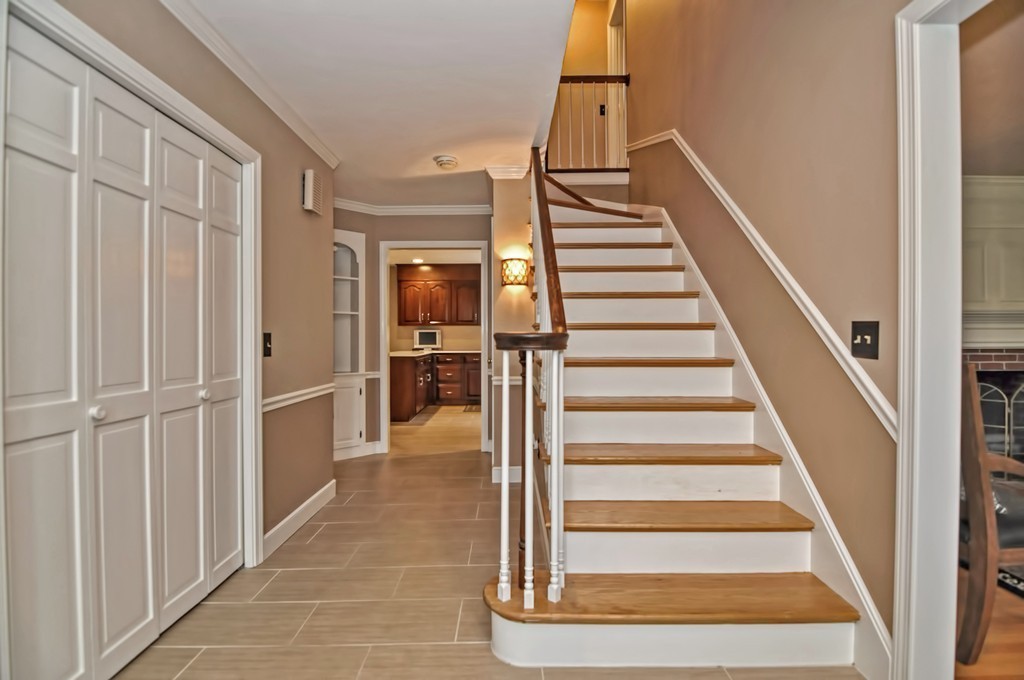 25 Winston Road Holliston, MA 01746 - Photo 8 of 29 Gallery Image 8