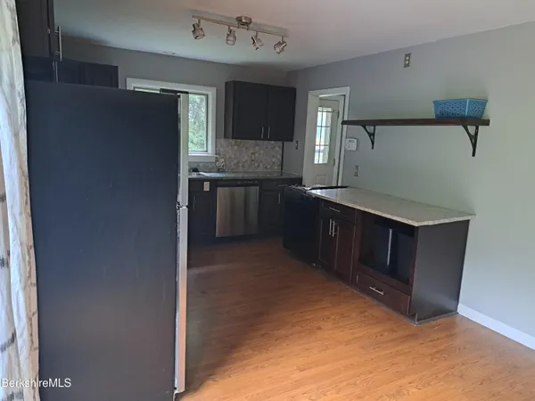 $1,800 | 290 Lenox Avenue, Unit 1, Pittsfield, MA 01201