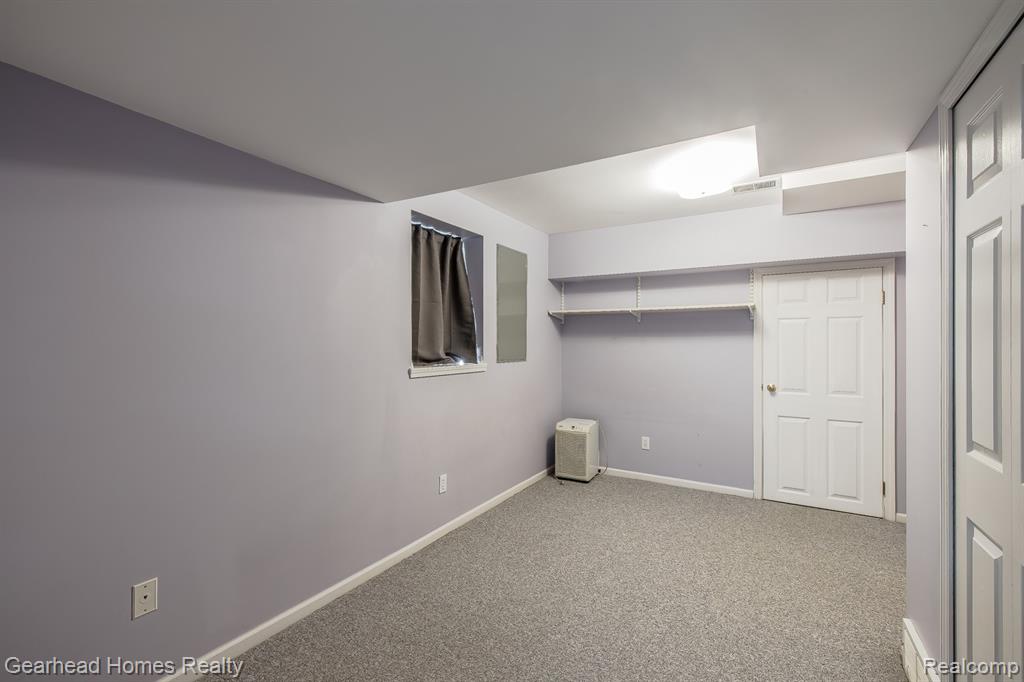 8088 Denton Hill Road Fenton, MI 48430 - Photo 38 of 56