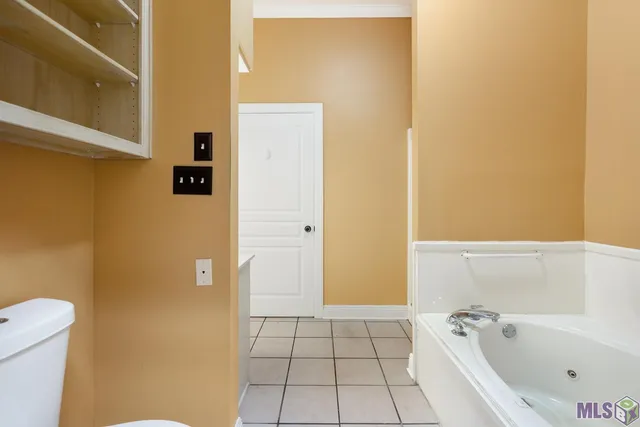 $198,000 | 5527 Riverstone Drive, Baton Rouge, LA 70820