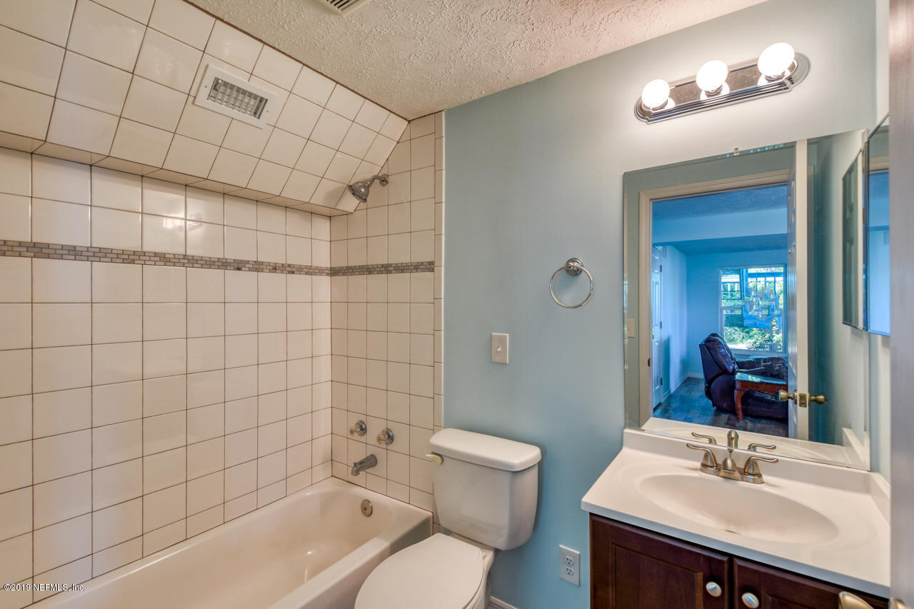8224 River Road St. Augustine, FL 32092 - Photo 33 of 41 Full Bathroom in In Law Suite