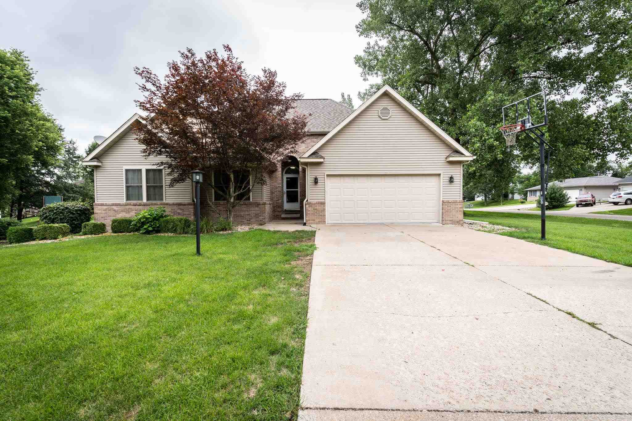 5126 South Chesterfield Court Mapleton, IL 61547 - Photo 1 of 23