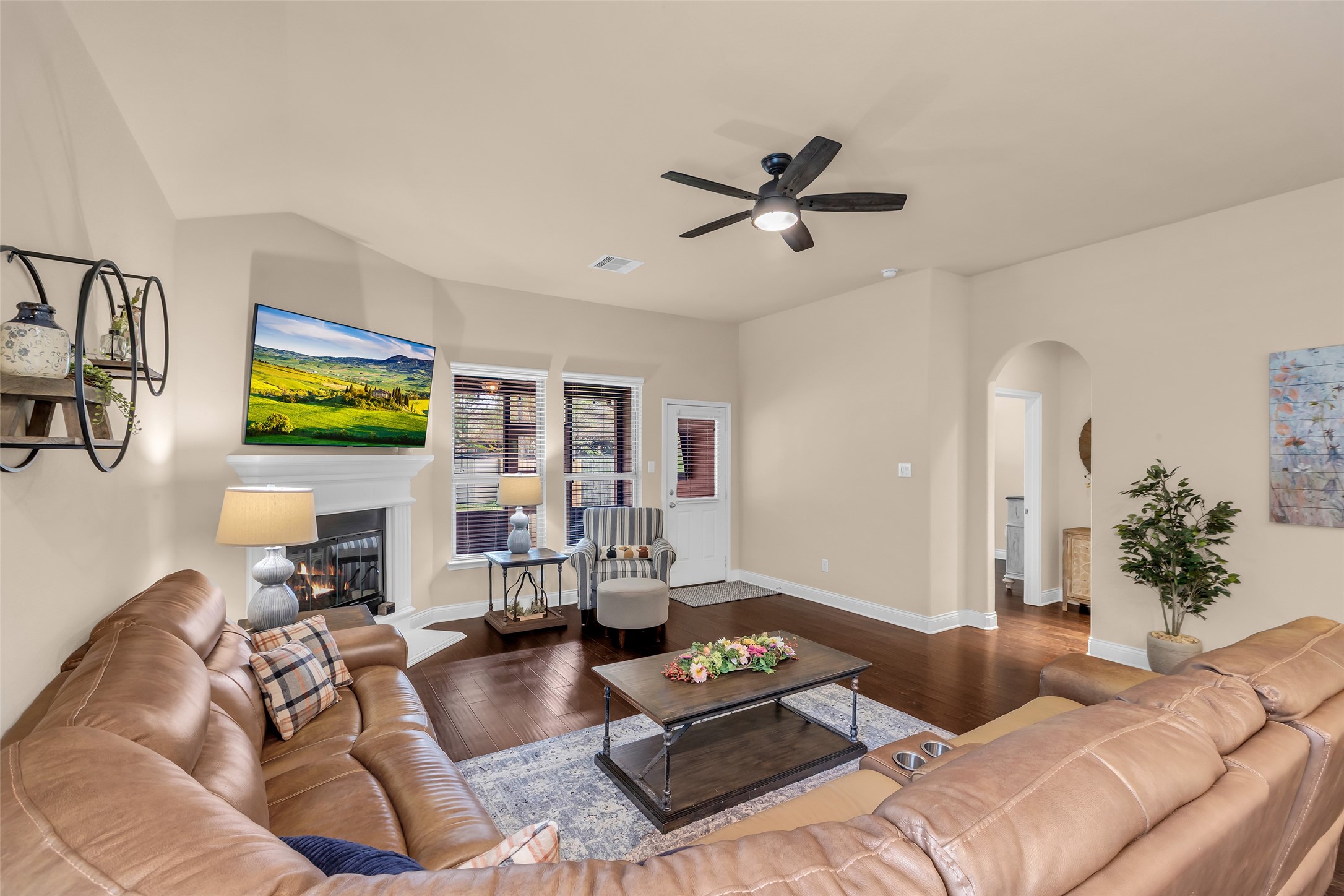 10 Pilot Rock Place Tomball, TX 77375 - Photo 9 of 23 a living room with furniture and a flat screen tv