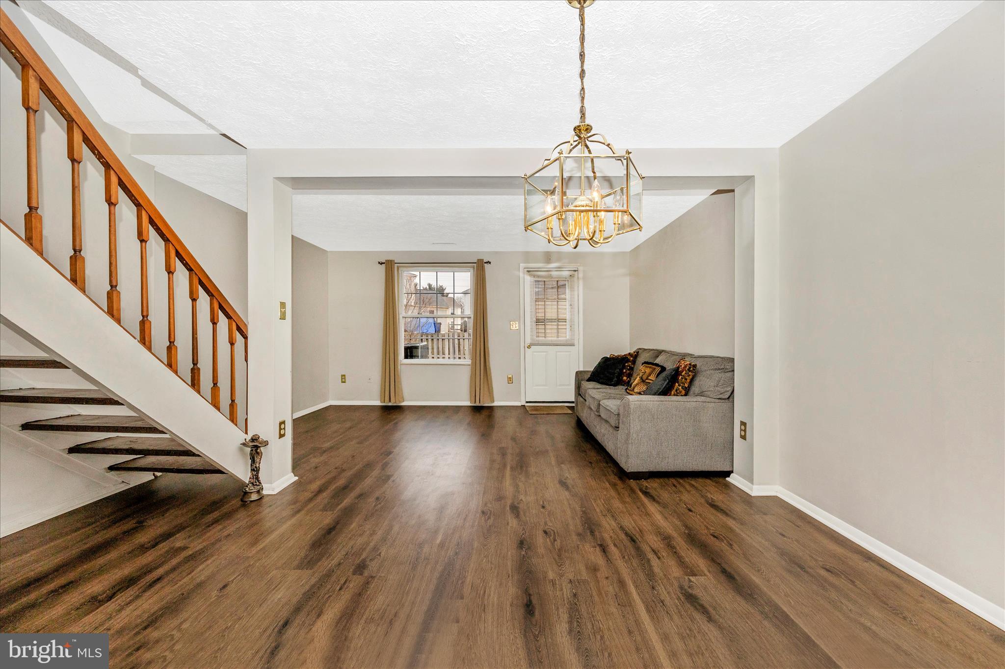5802 Drawbridge Court Frederick, MD 21703 - Photo 11 of 47 Dining to Living