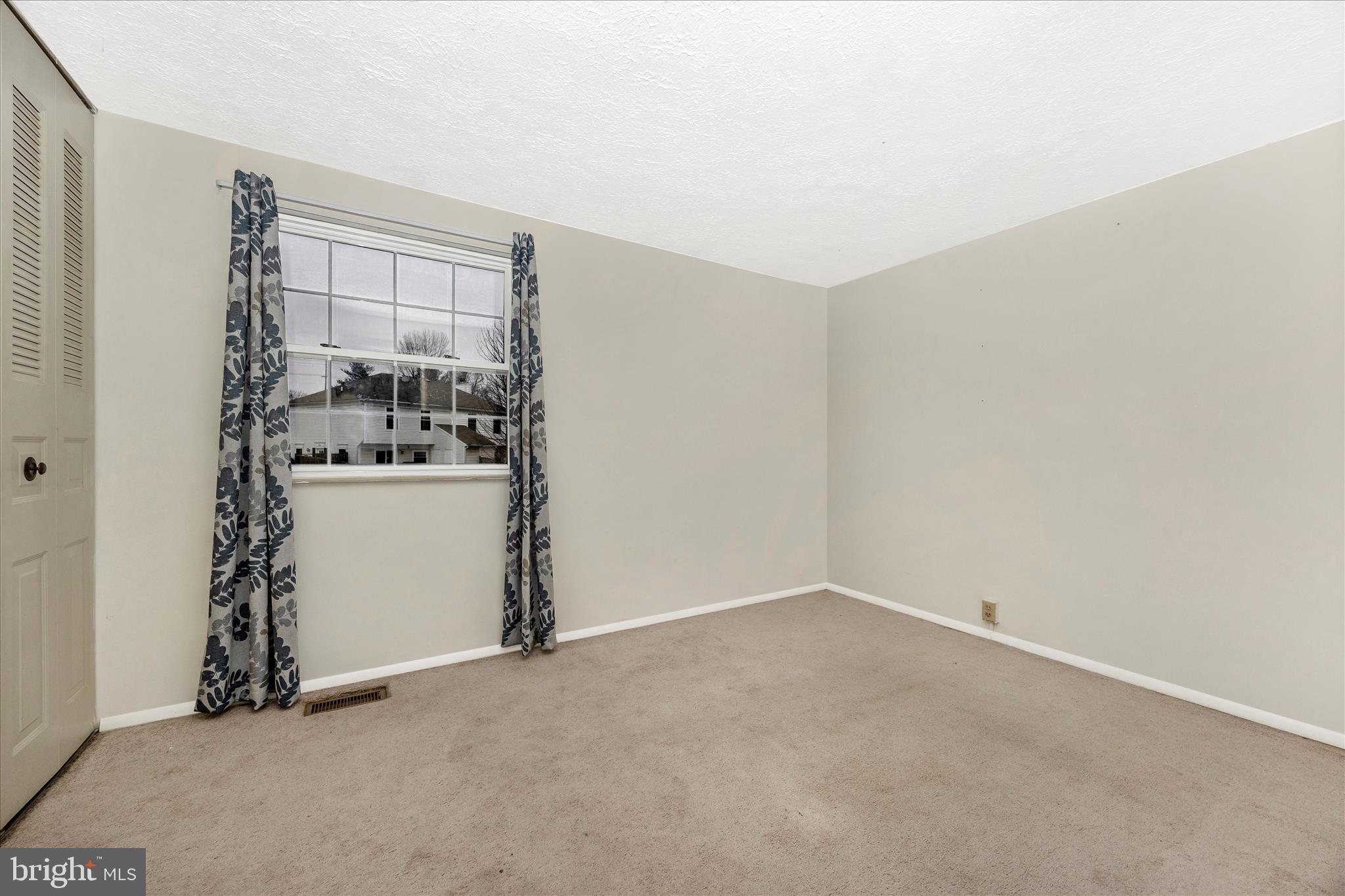5802 Drawbridge Court Frederick, MD 21703 - Photo 34 of 47 Bedroom 2