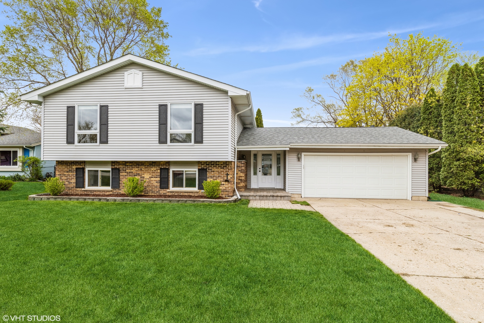 1300 Hillside Lane McHenry, IL 60051 - Photo 1 of 16