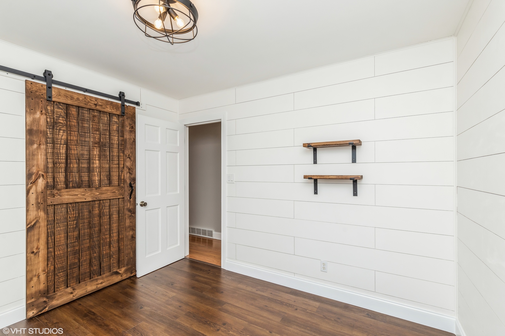 1300 Hillside Lane McHenry, IL 60051 - Photo 10 of 16