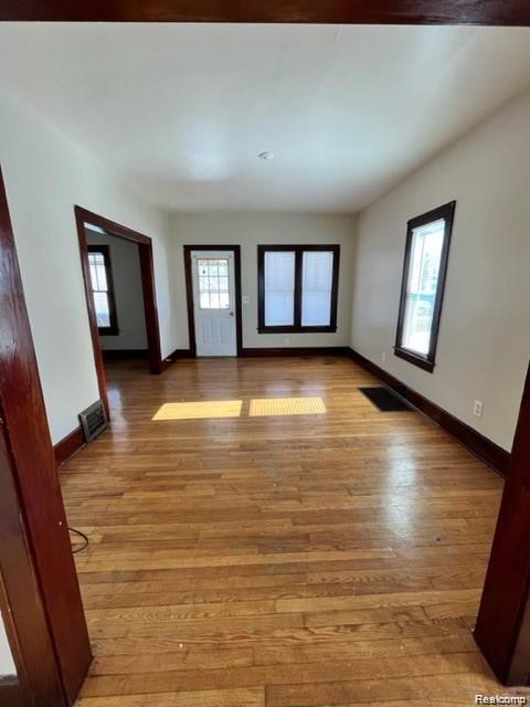 304 Ecorse Road Ypsilanti, MI 48198 - Photo 3 of 14
