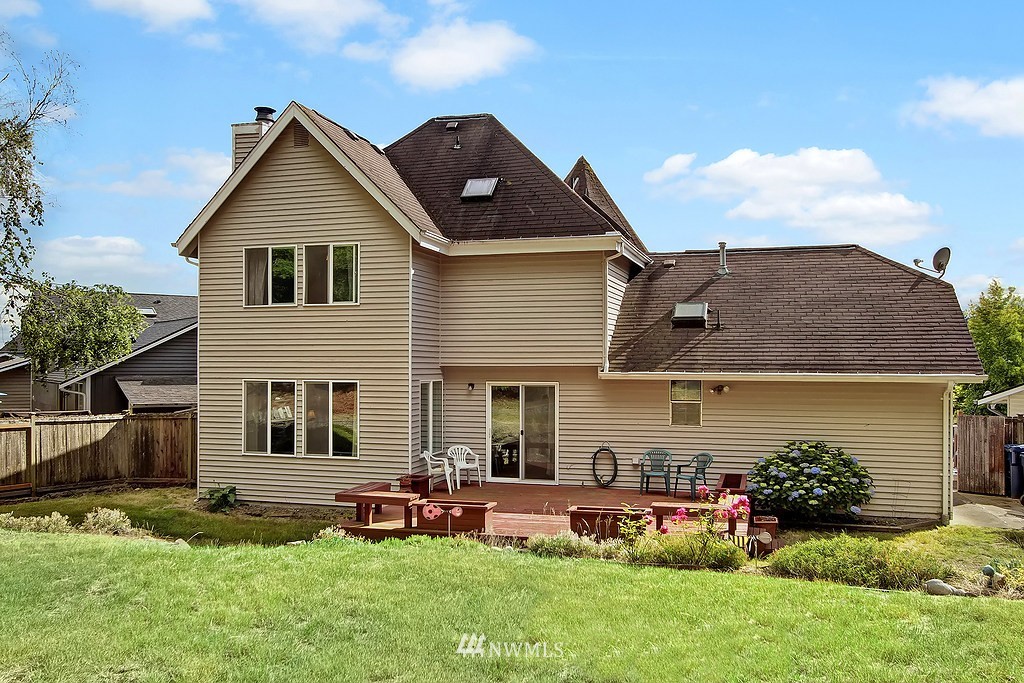1213 225th Place Southwest Bothell, WA 98021 - Photo 3 of 10